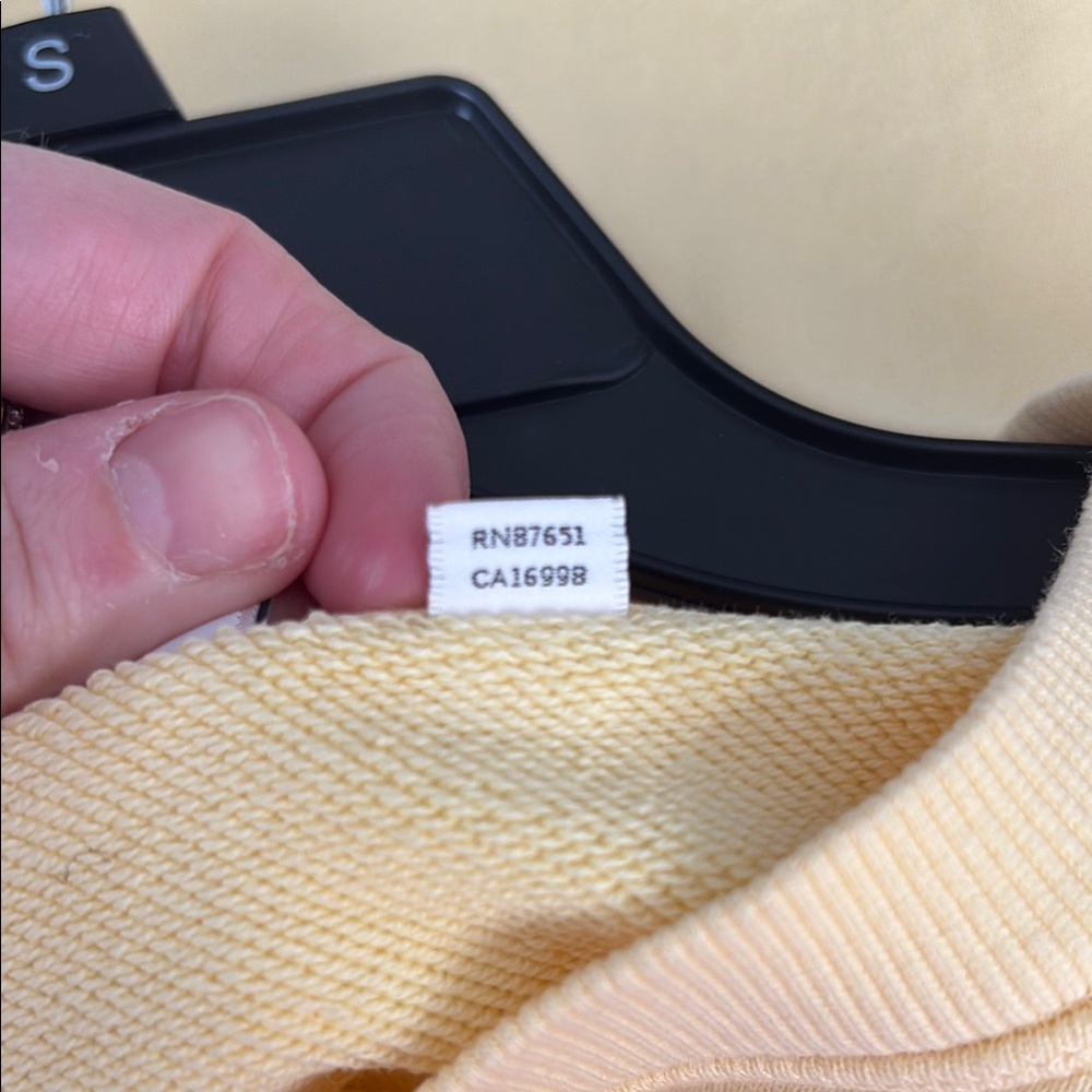 Lacoste Men's Yellow Sweater - Picture 8 of 8